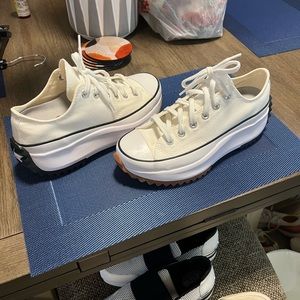 Women's chuck Taylor's size 8.5 fairly new